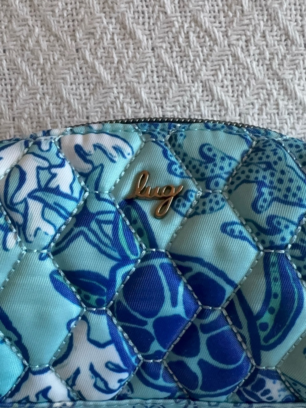 lug Blimp Quilted Pouch in Sealife Aqua NWOT - Picture 2 of 5